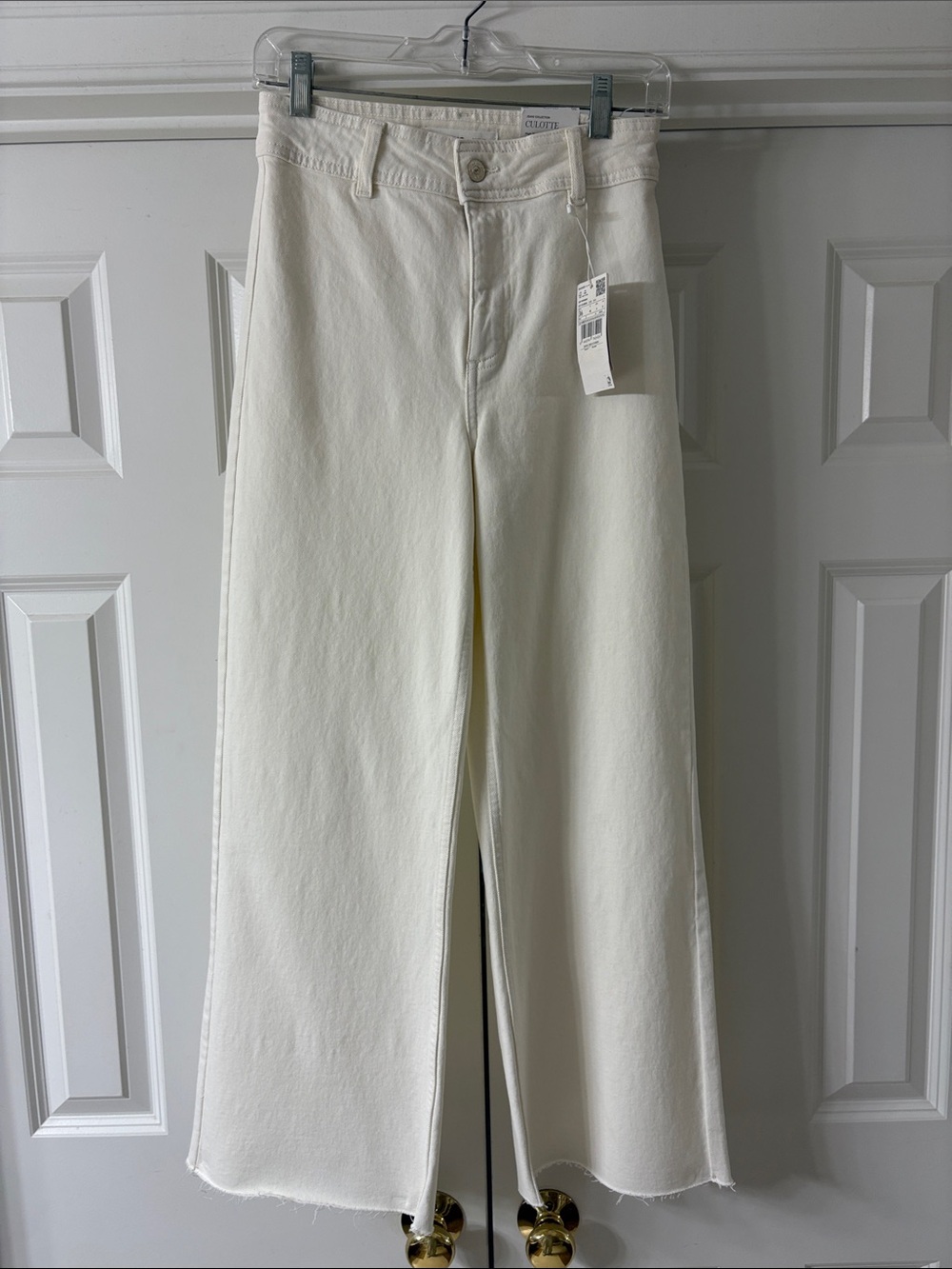NWT! Mango MNG Catherine Culotte Jeans. Creamy White Color. Size 36/4. NEW!